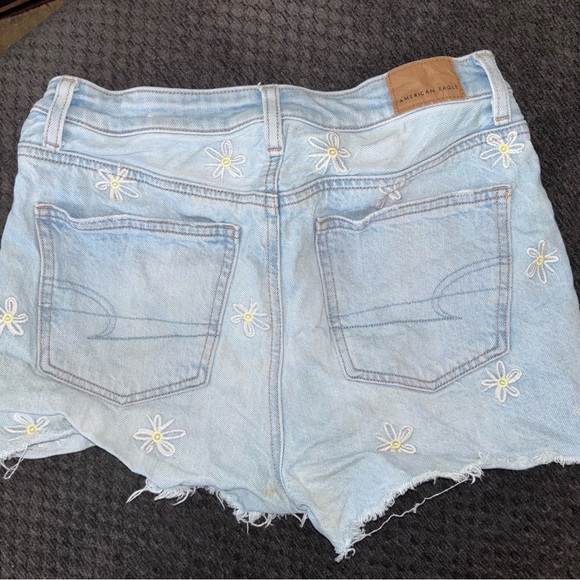 American Eagle shorts, size 00 - Picture 2 of 3